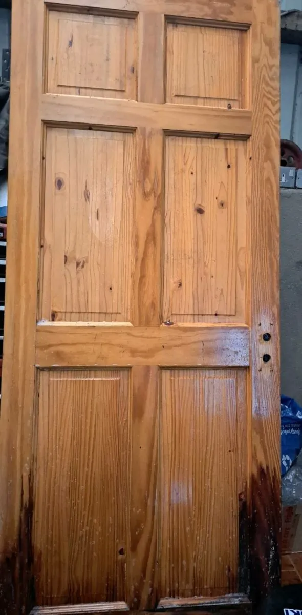 Wooden door - Image 1