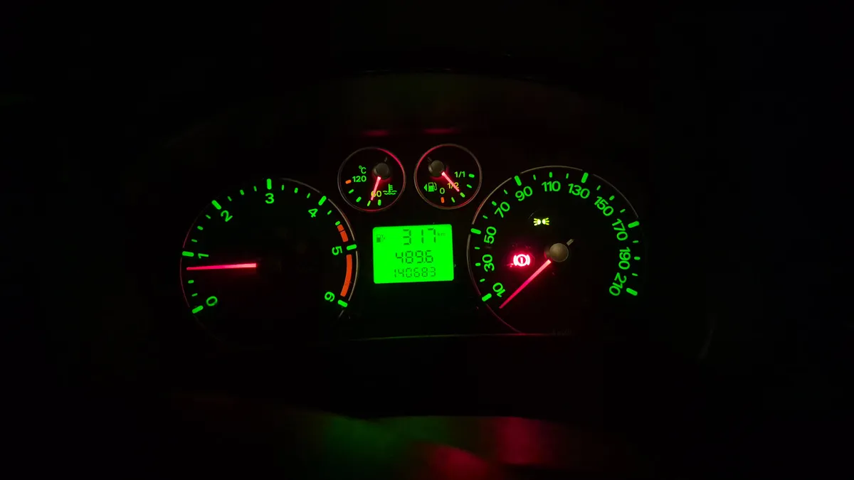 Ford Fiesta Ghia 1.4TDCi 75HP Manual - Image 2