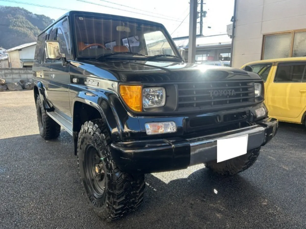 ⭐️⭐️ Toyota Land Cruiser Prado 70 Series Low Miles - Image 2