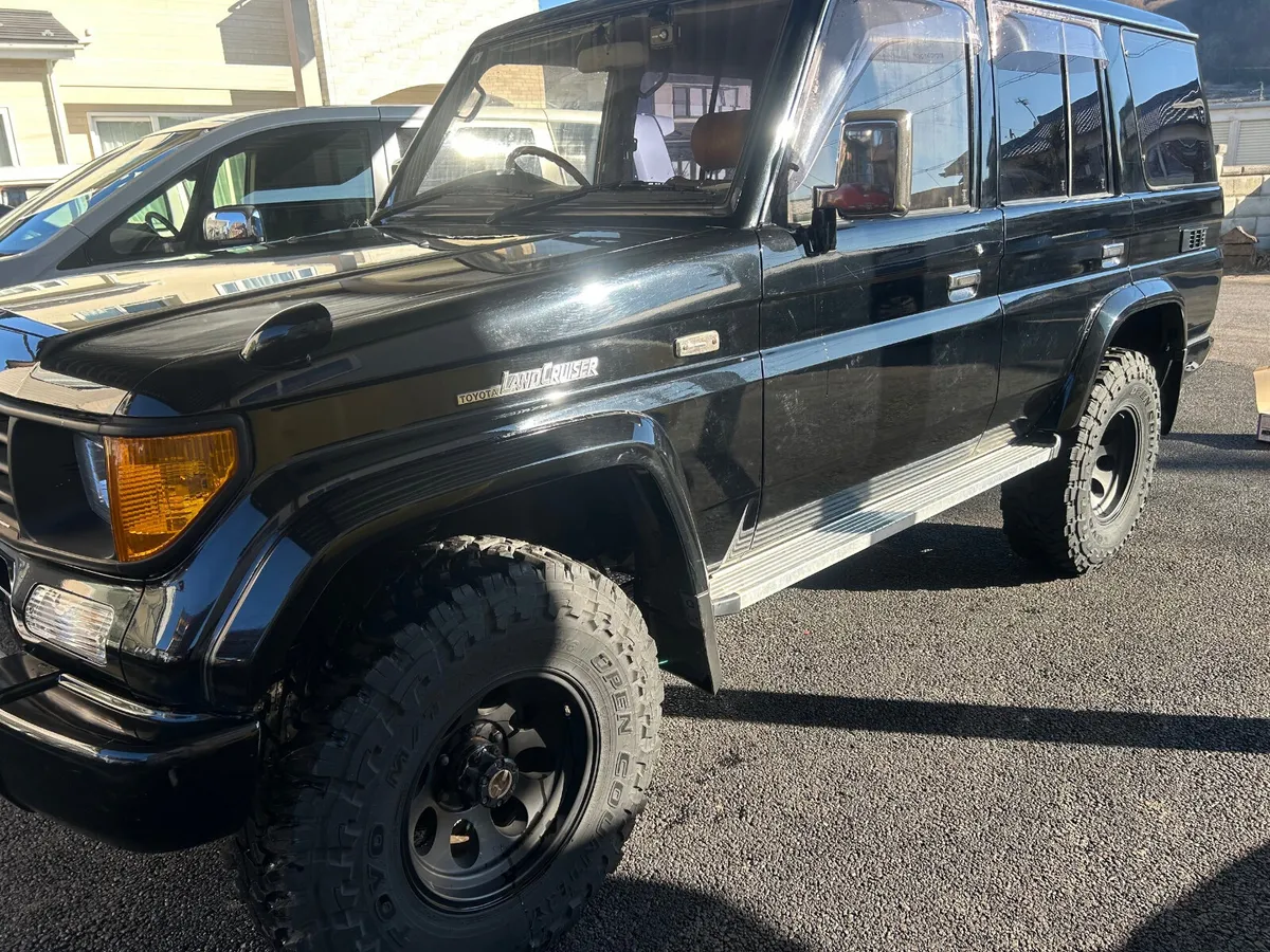 ⭐️⭐️ Toyota Land Cruiser Prado 70 Series Low Miles - Image 4