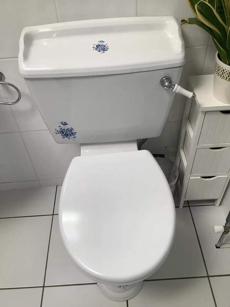 Bathroom Suite - Image 1