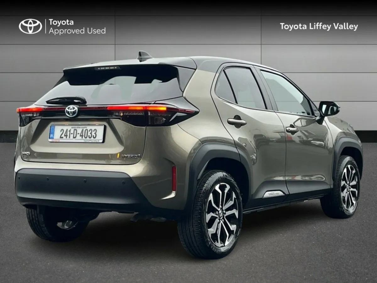 Toyota Yaris Cross YARIS CROSS LUNA SPORT - Image 2