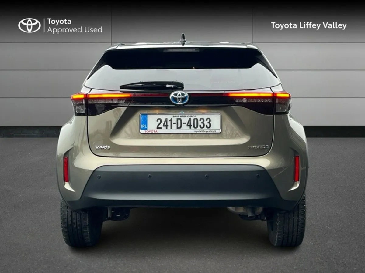 Toyota Yaris Cross YARIS CROSS LUNA SPORT - Image 4