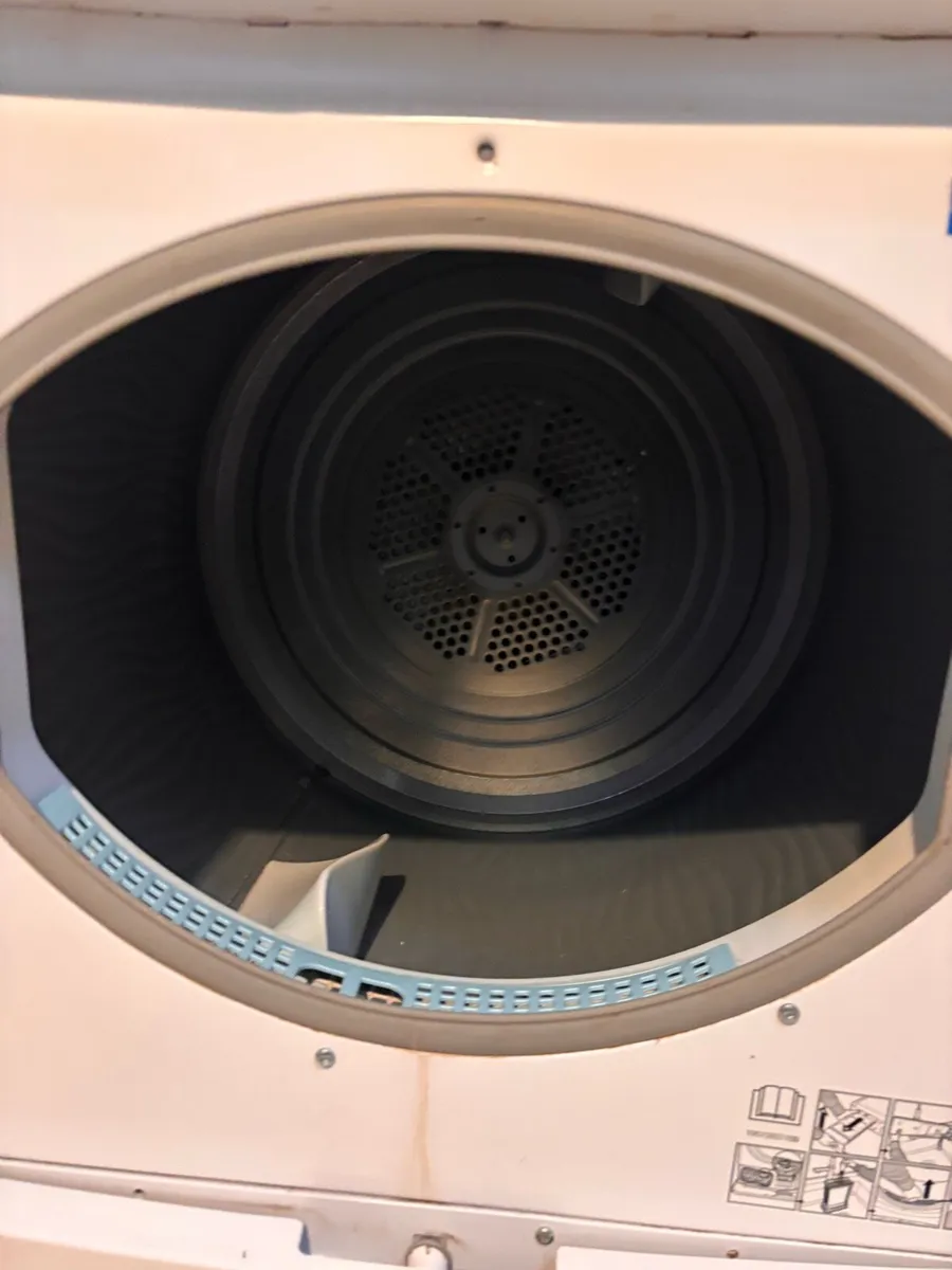 Indesit Tumble Dryer IDC8T3 - Image 4