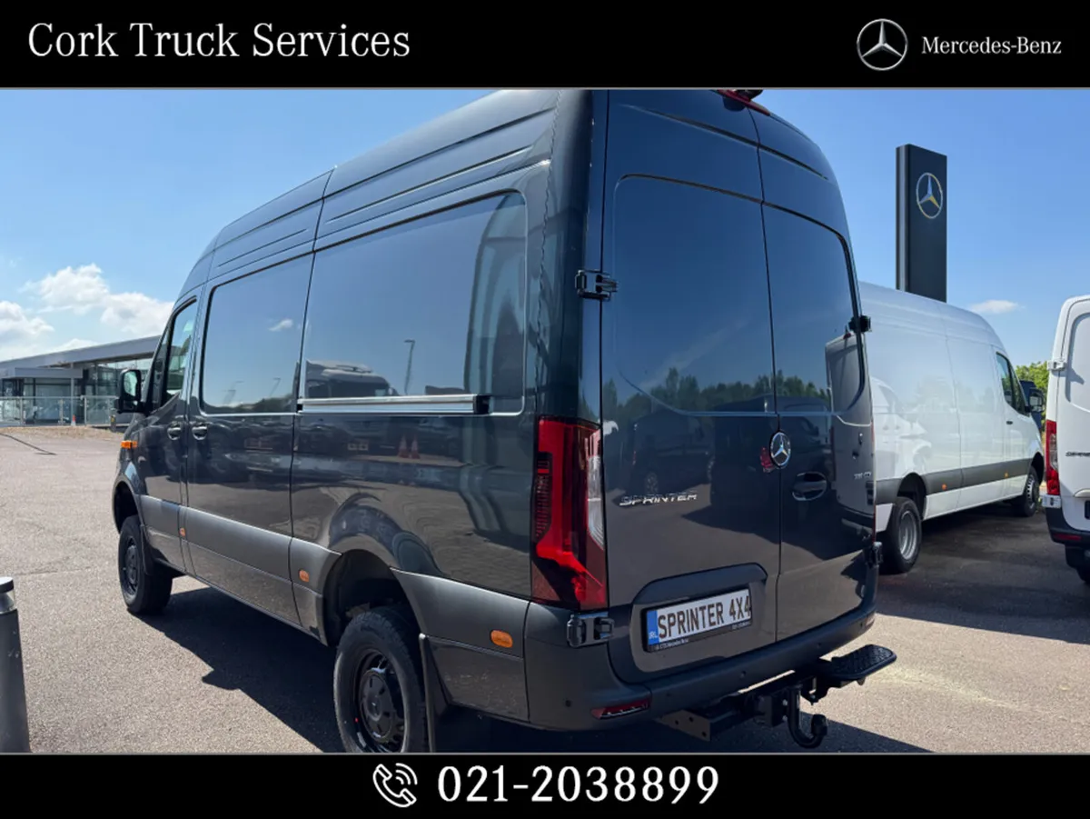 Mercedes-Benz Sprinter 319.36 4x4 Select Automatic - Image 4