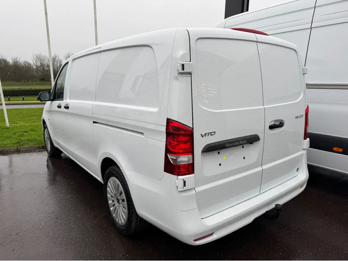 Mercedes-Benz Vito 119L Pro Automatic - Image 2