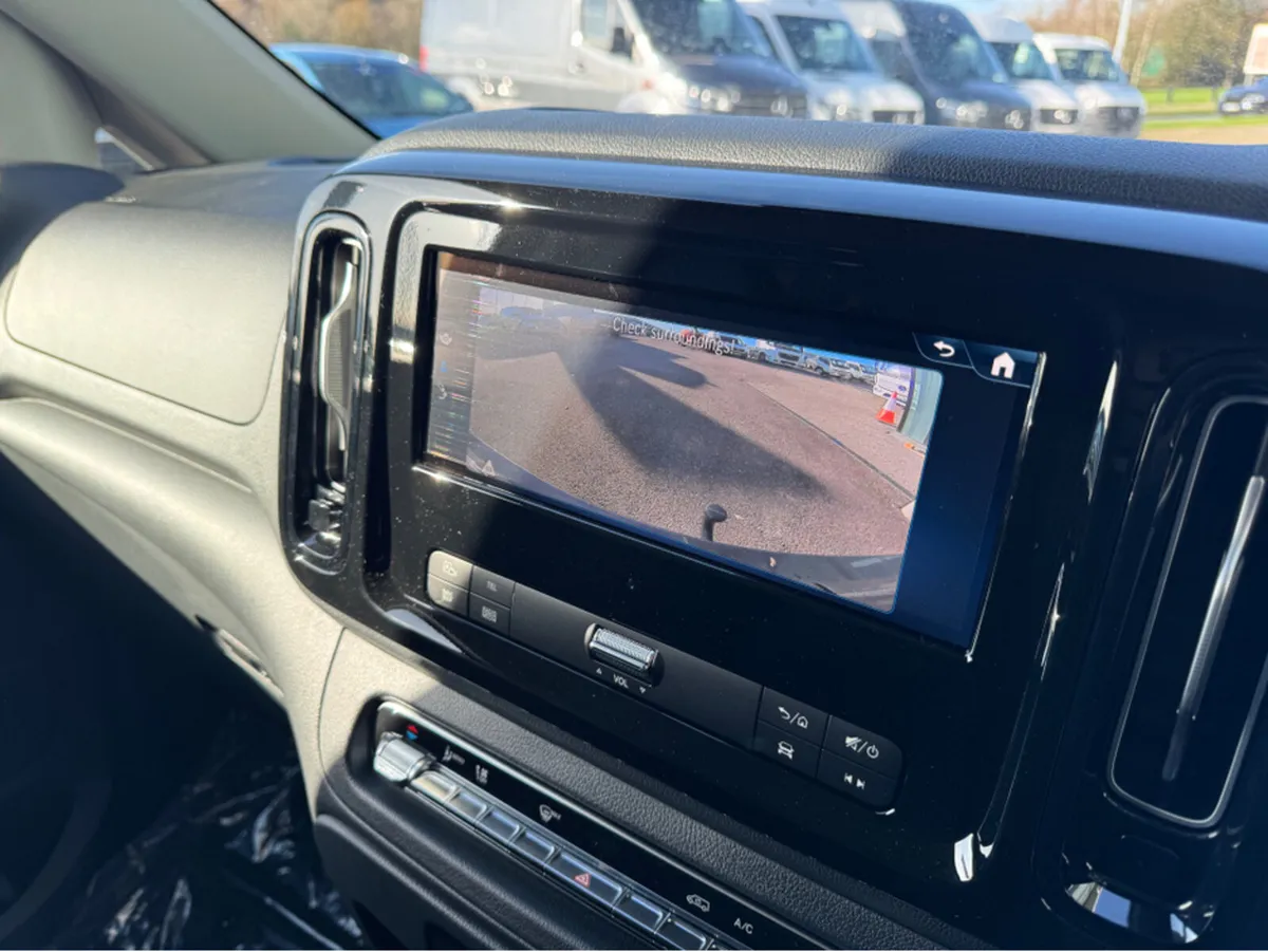 Mercedes-Benz Vito 119L Pro Automatic - Image 3