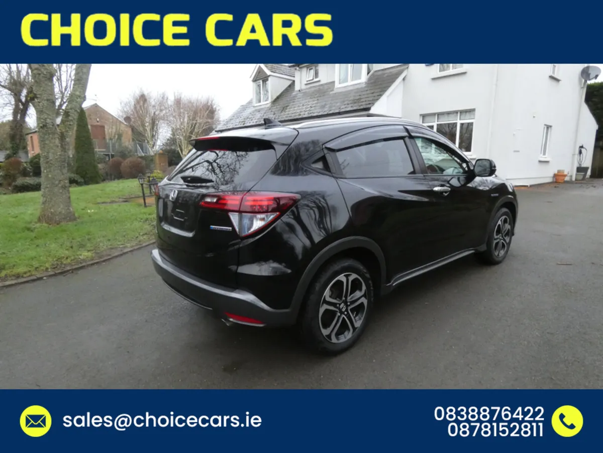 Honda Vezel 1.5 AUTO HYBRID KEYLESS GO - Image 4