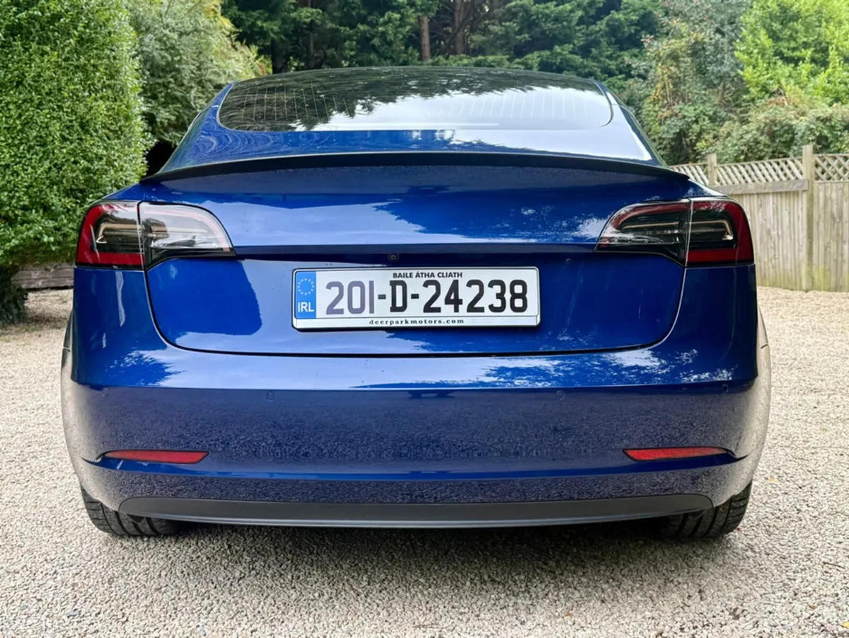 Tesla Model 3 PERFORMANCE DUAL MOTOR AWD - Image 4