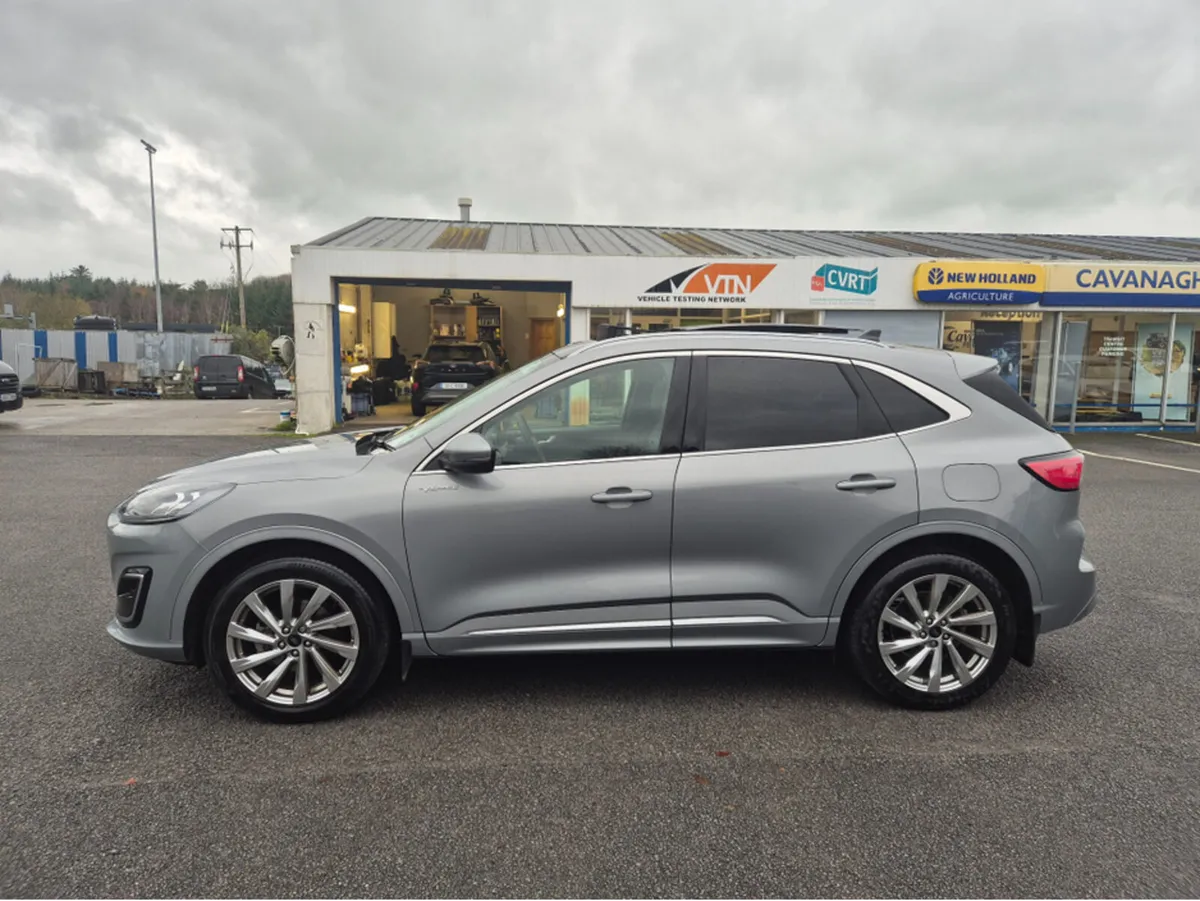 Ford Kuga VIGNALE 5DR 2.5FHEV190 S6. - Image 1