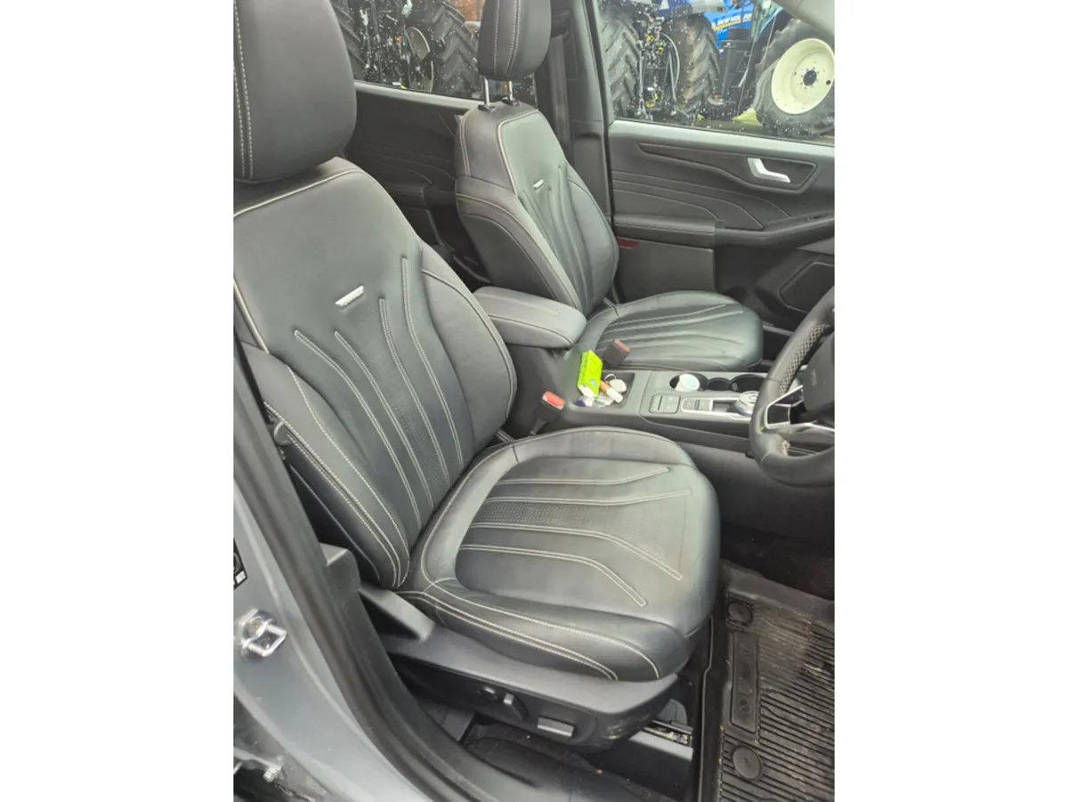 Ford Kuga VIGNALE 5DR 2.5FHEV190 S6. - Image 3