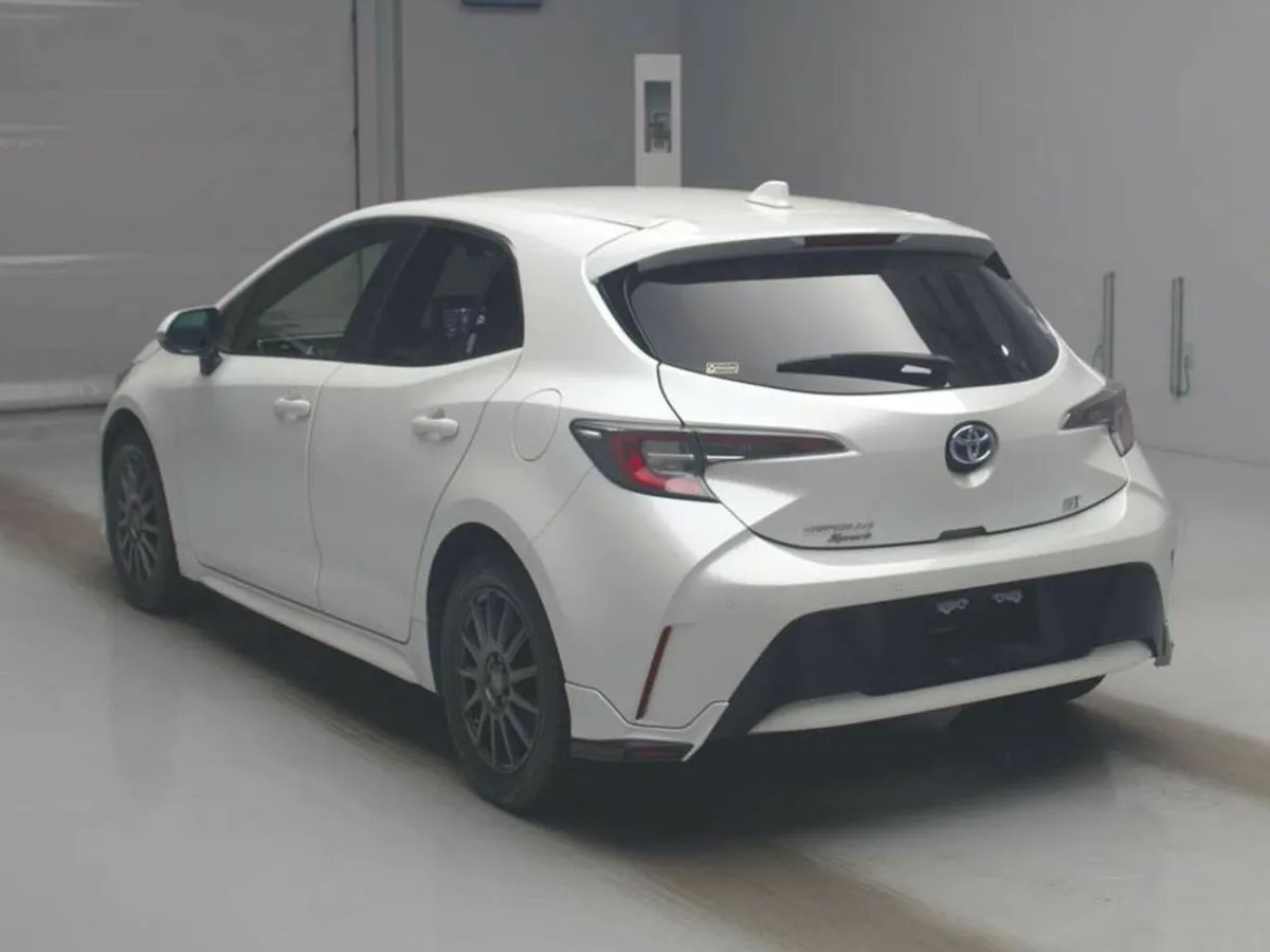 Toyota Corolla G PACKAGE - SPORTS HYBRID G PACKAGE - Image 2