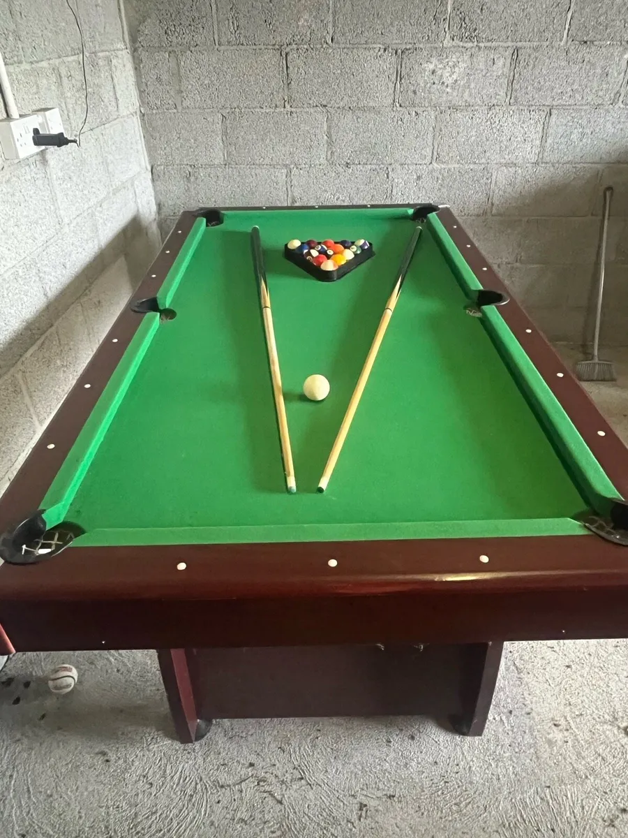 Pool table - Image 4