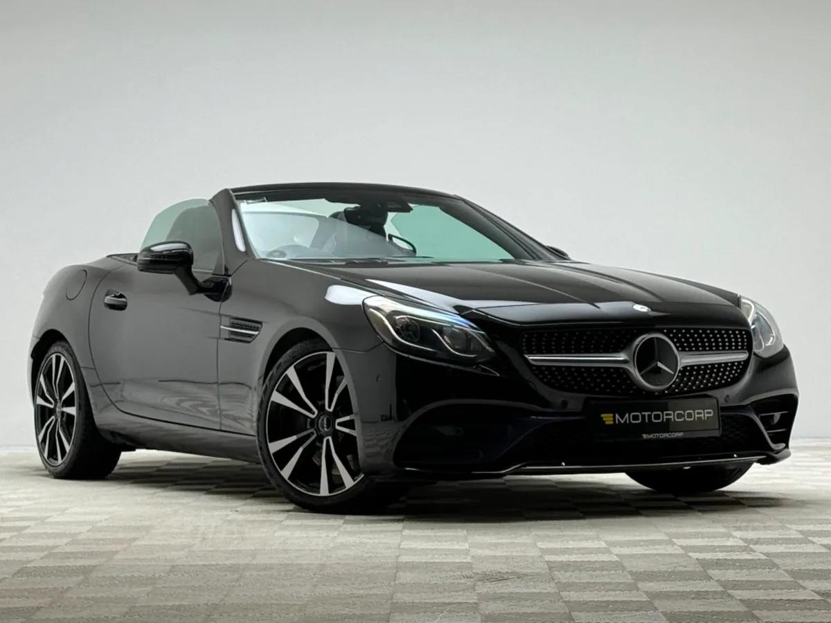 Mercedes-Benz SLC 250D 2.1 AMG LINE CONVERTIBLE - Image 2