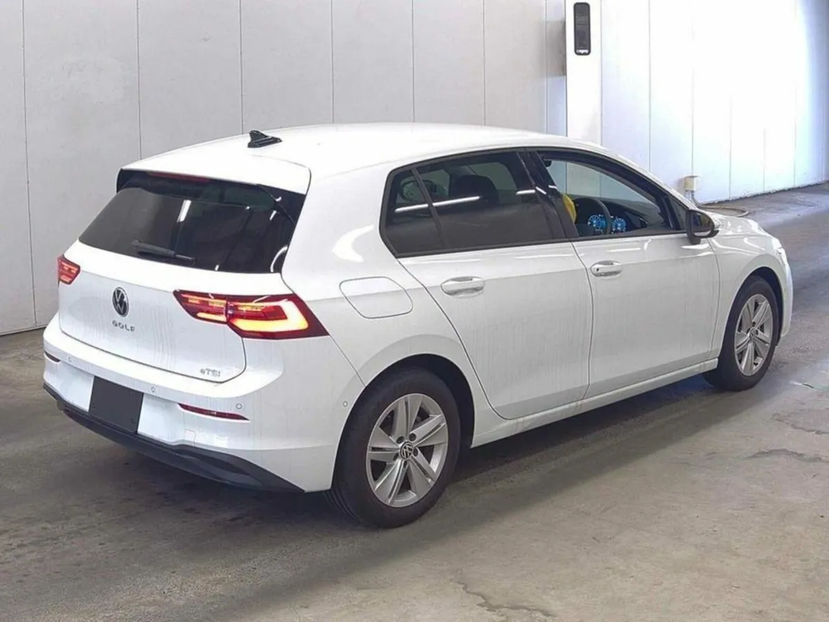 Volkswagen Golf 1.0 AUTOMATIC - STANDARD - ETSI AC - Image 2