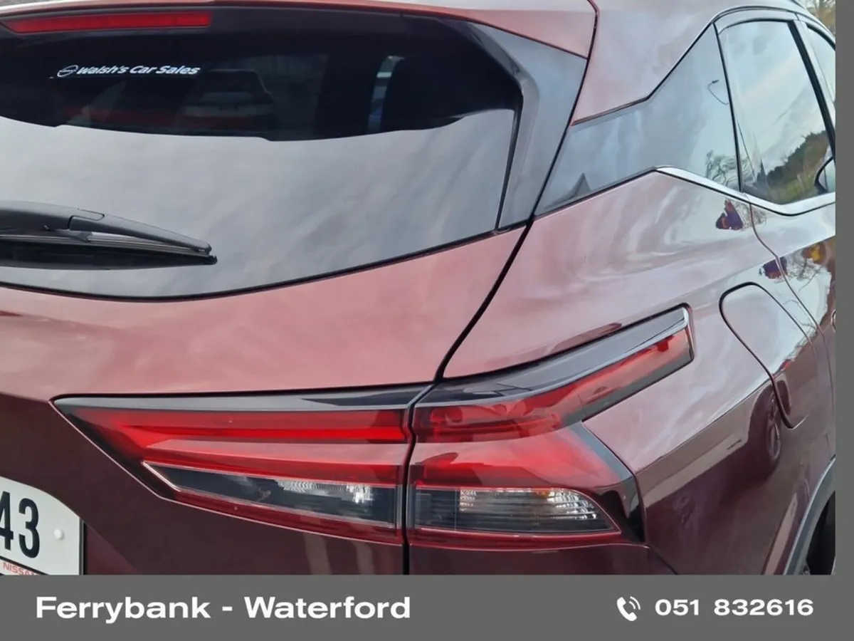 Nissan Qashqai 1.3 HYB SV + Glass Roof Pack - Image 4