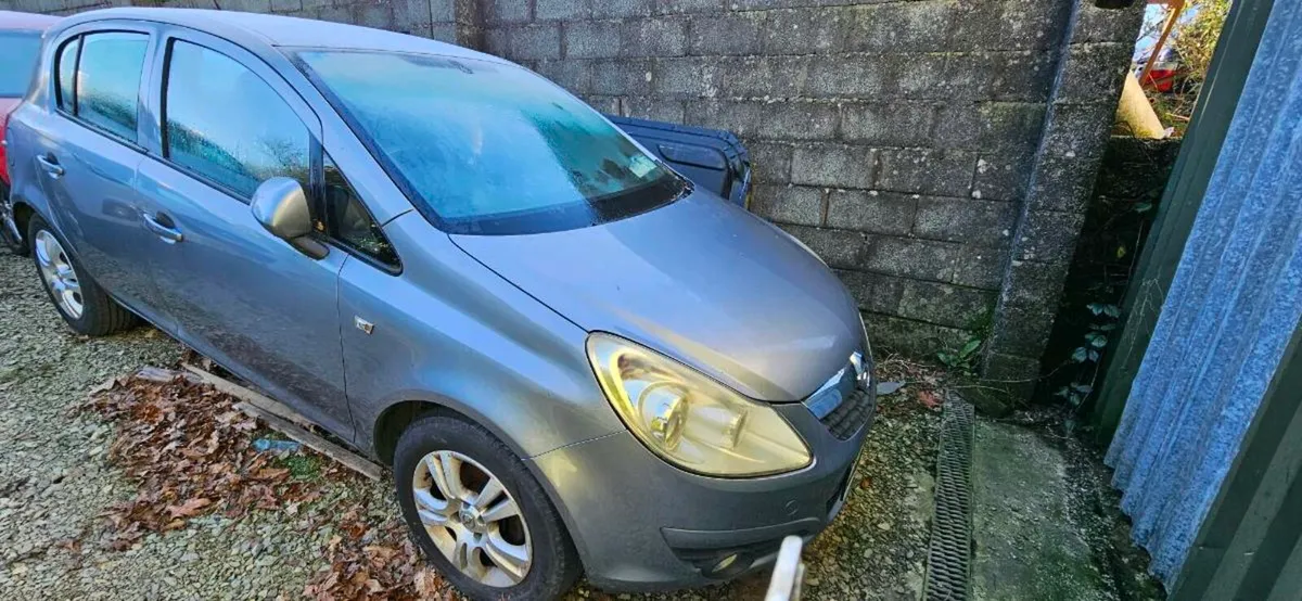 Opel Corsa SC 1.3 Cdti 2010 - Image 1