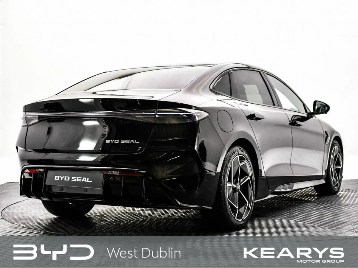 BYD SEAL Order your 261 Seal RWD Design Black toda - Image 3