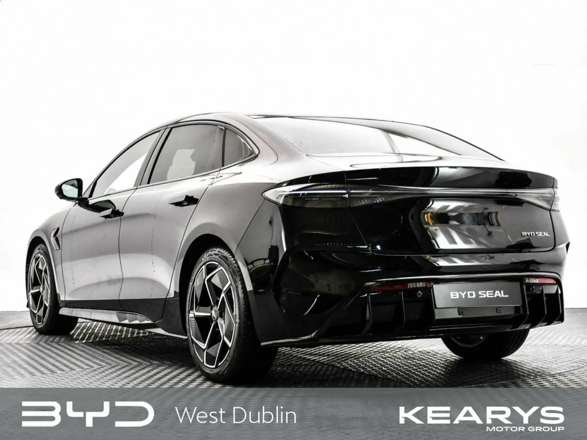 BYD SEAL Order your 261 Seal RWD Design Black toda - Image 4