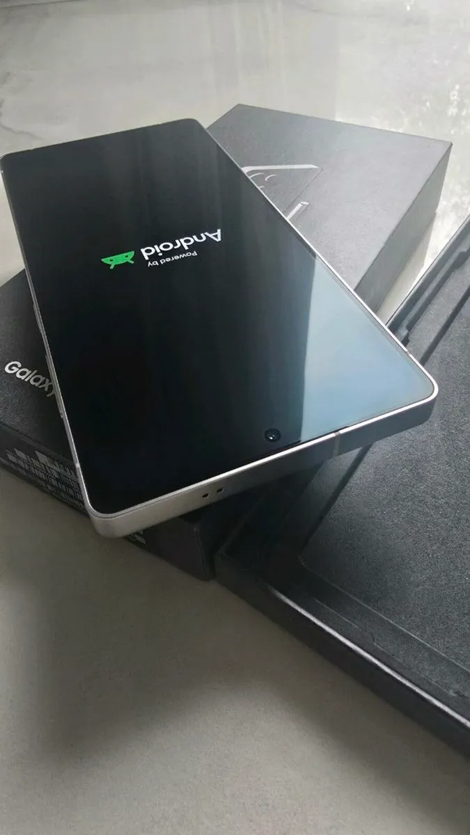 Samsung S25 Ultra 1TB - Image 3