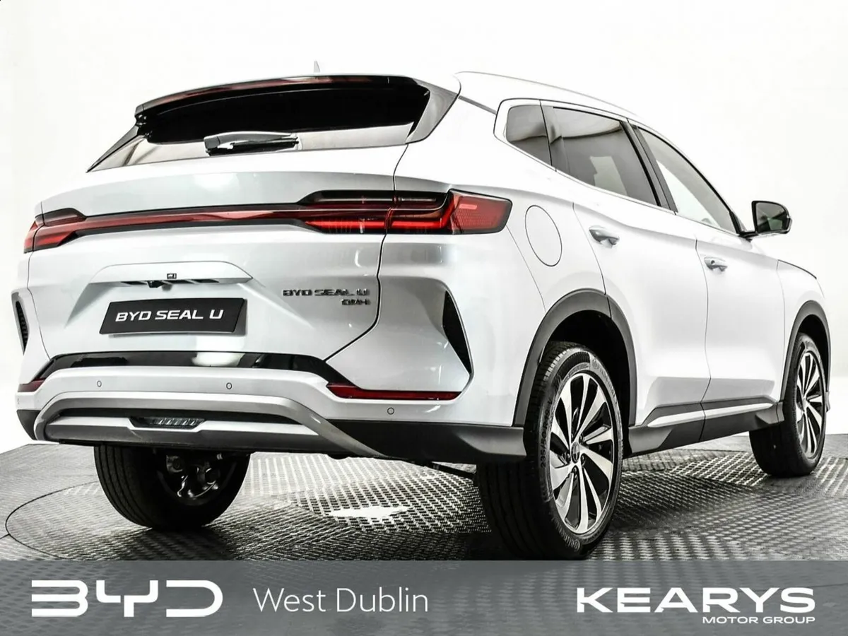 BYD SEAL U Order your 261 Seal U Boost White today - Image 3