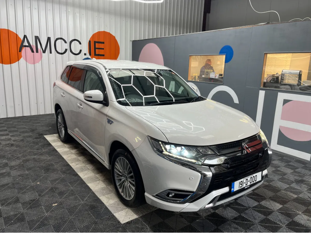 Mitsubishi Outlander €22950! 2019 MITSUBISHI OUTLA - Image 1