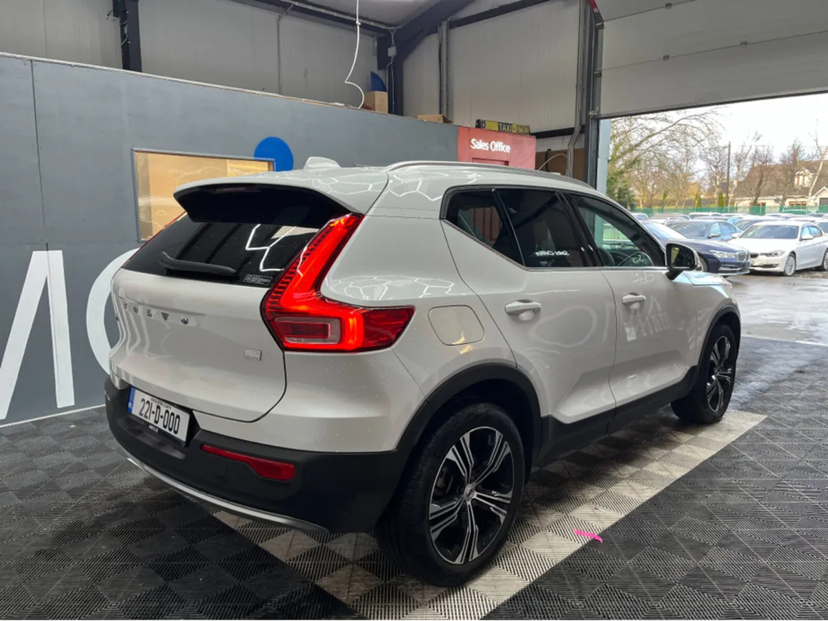 Volvo XC40 €36950! 2022 VOLVO XC40 RECHARGE PLUG-I - Image 2
