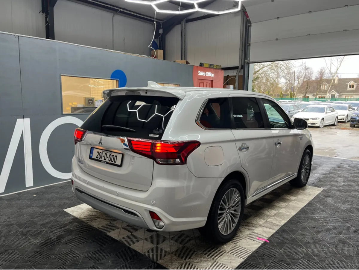 Mitsubishi Outlander €24950! 2020 MITSUBISHI OUTLA - Image 4