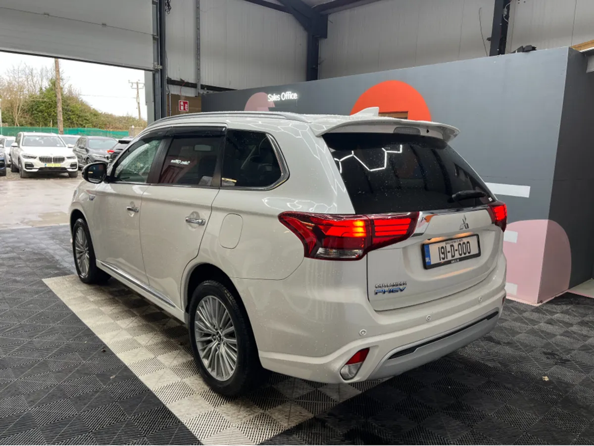 Mitsubishi Outlander €22950! 2019 MITSUBISHI OUTLA - Image 4
