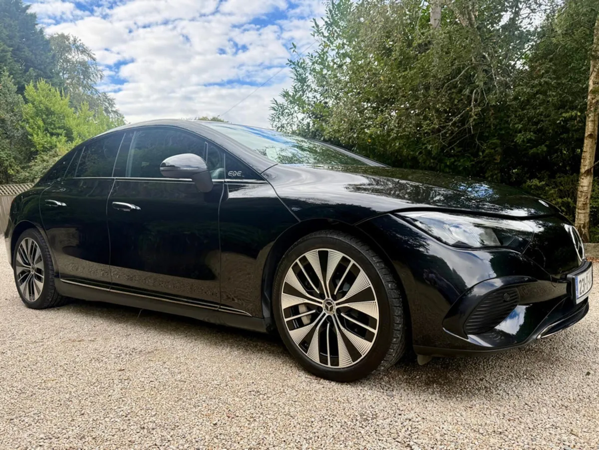Mercedes-Benz EQE 300 *Up to 600 km Range…Huge Spe - Image 2