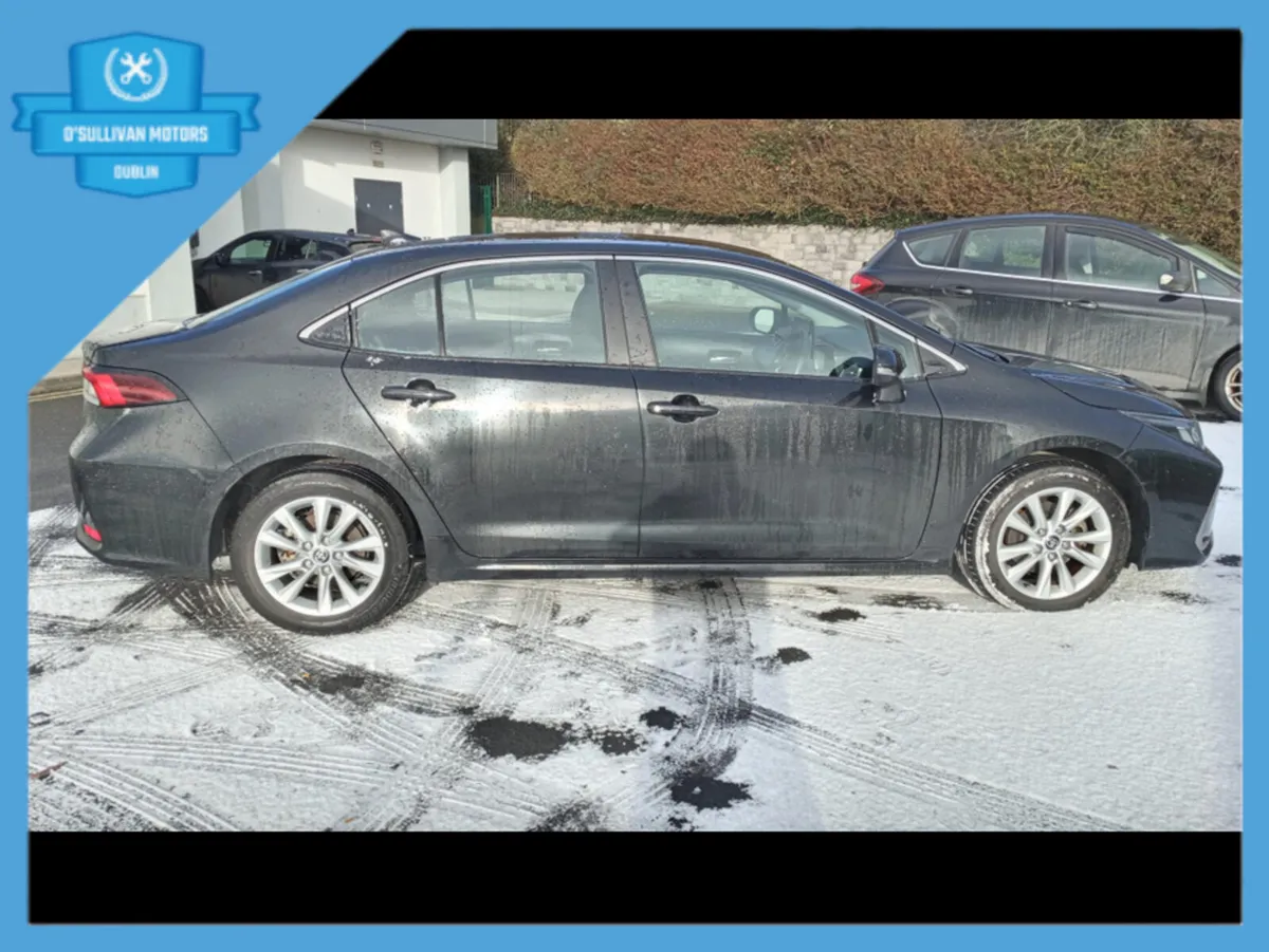 Toyota Corolla LUNA/2022/IRISH CAR/1.8 PETROL HYBR - Image 4