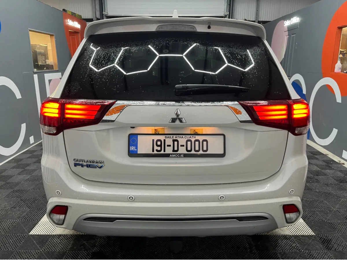 Mitsubishi Outlander €18950! 2019 MITSUBISHI OUTLA - Image 3