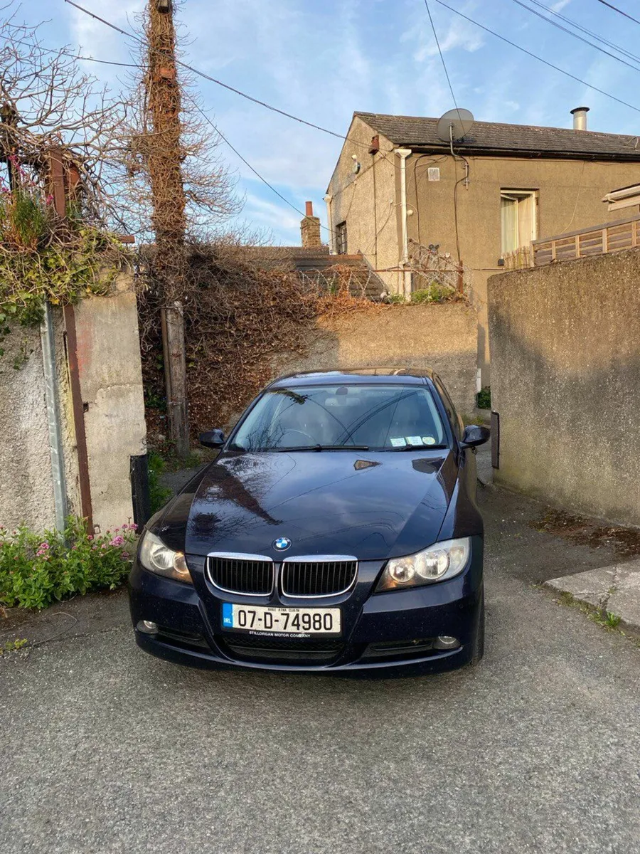 BMW 318i 2007 – Sunroof – New RunFlats – Taxed Aug - Image 1