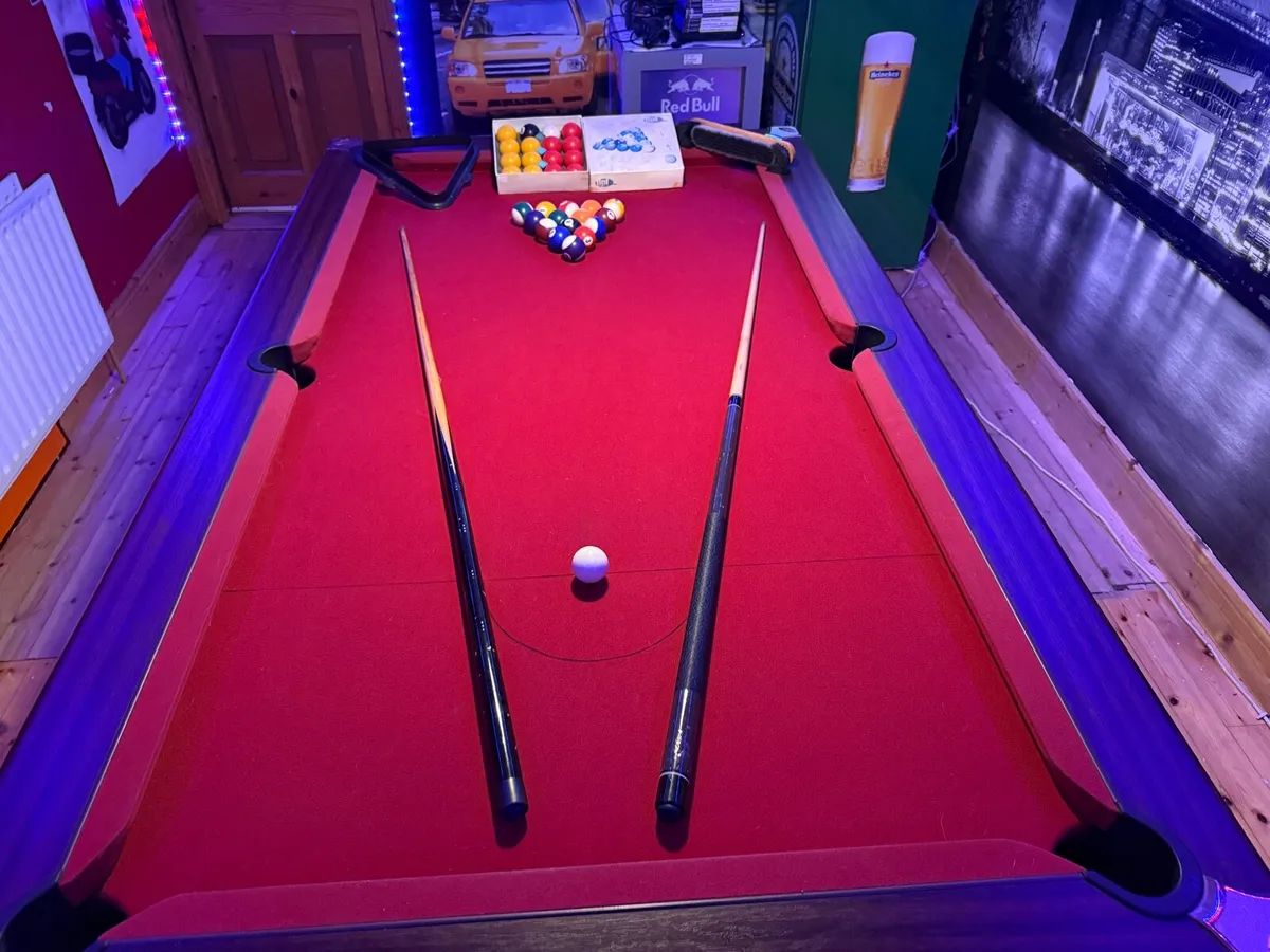 Monarch Slate Pool Table - Like New - Plus Extras - Image 1