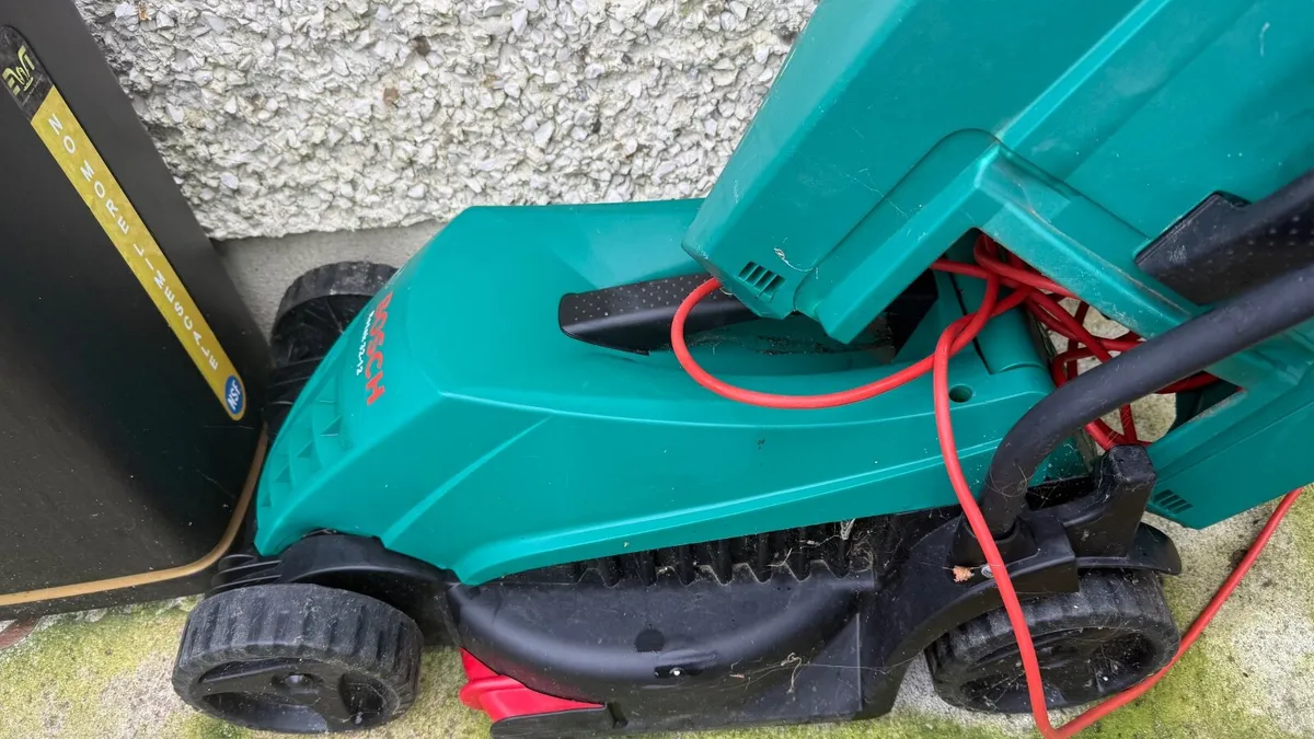 Lawn mower - Image 2