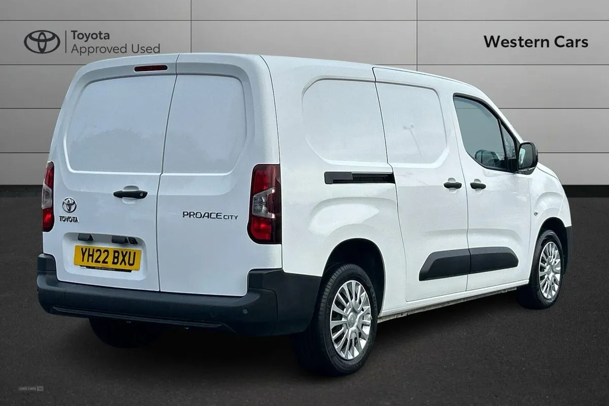 Toyota Proace City 1.5 BlueHDi Icon Long Panel Van - Image 2