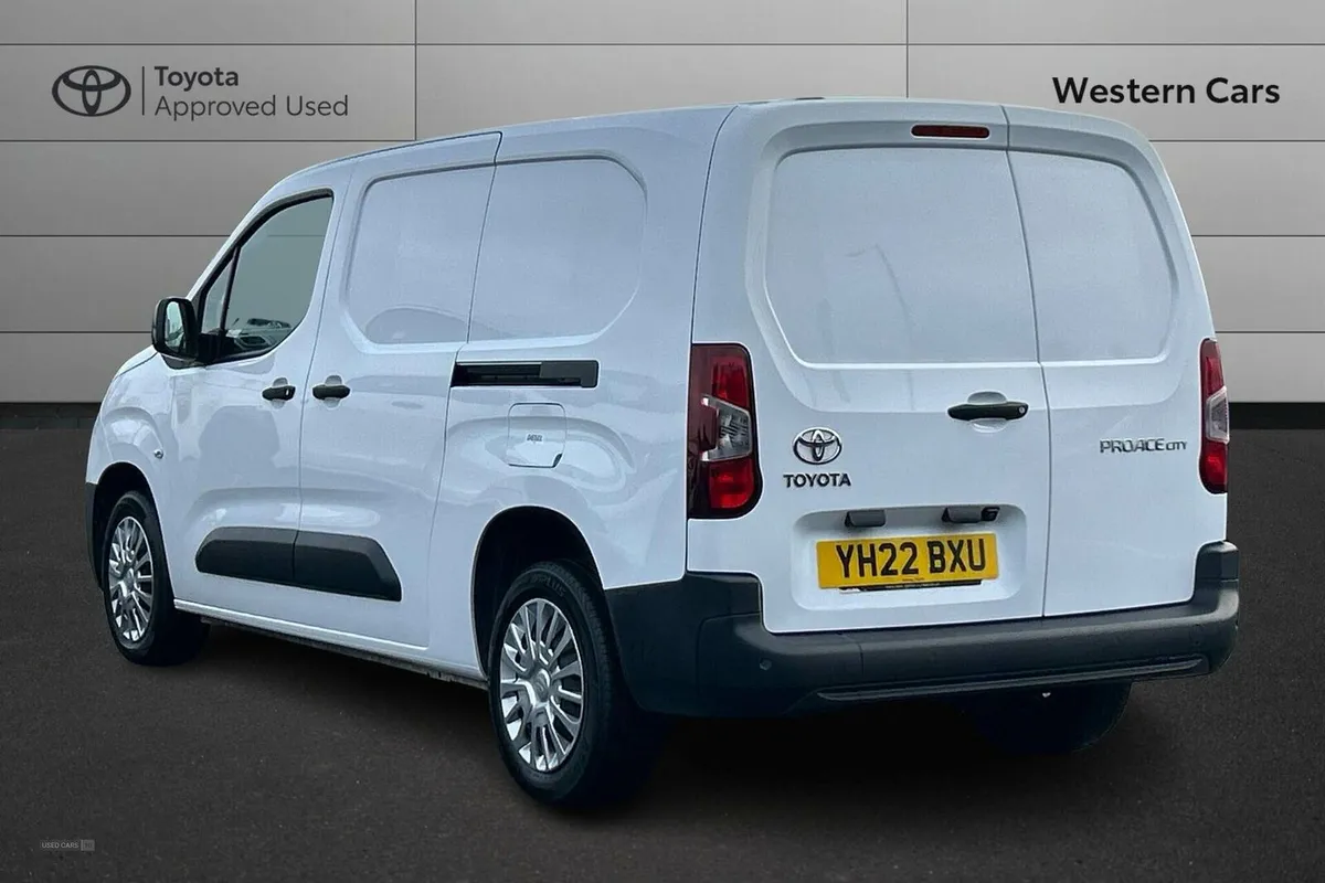 Toyota Proace City 1.5 BlueHDi Icon Long Panel Van - Image 4