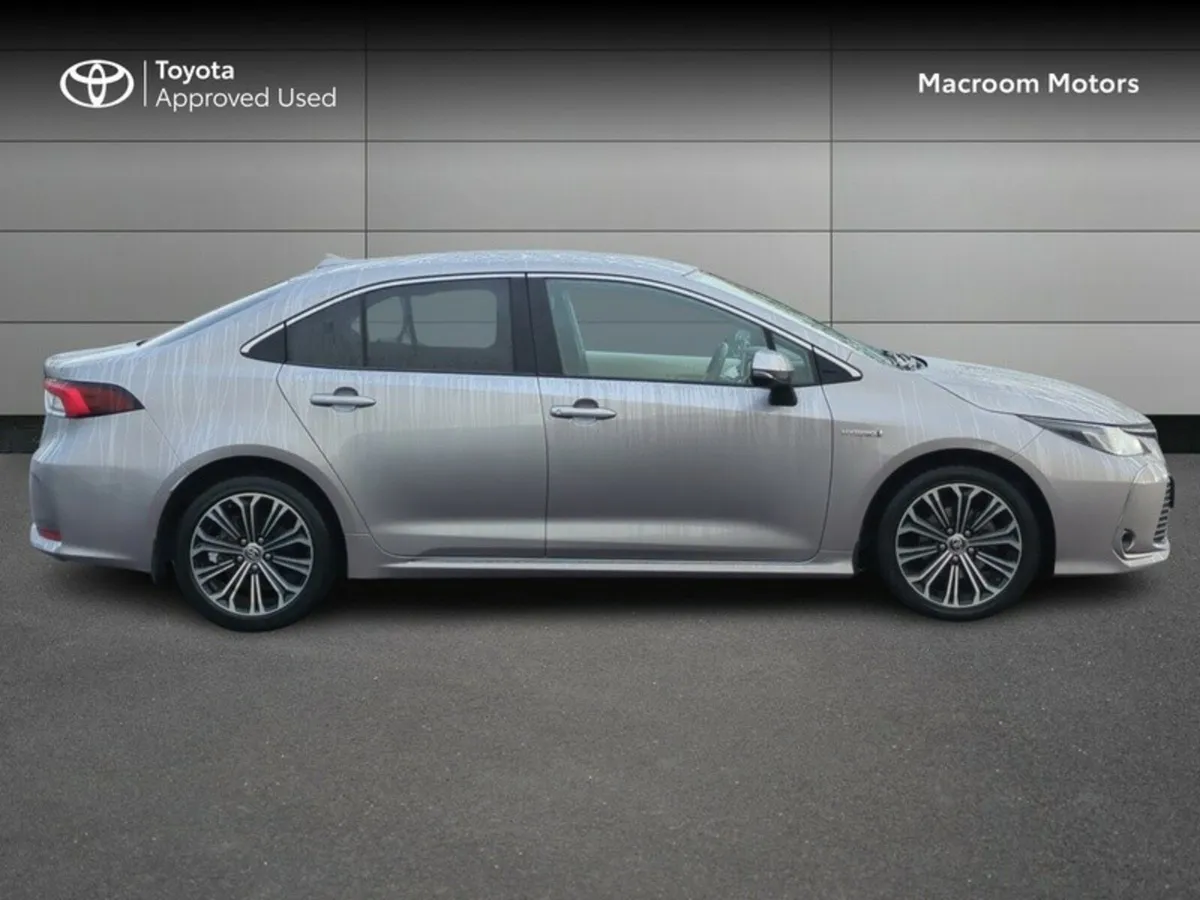 Toyota Corolla FRESH SELECTION OF TRADE-INS COROLL - Image 3