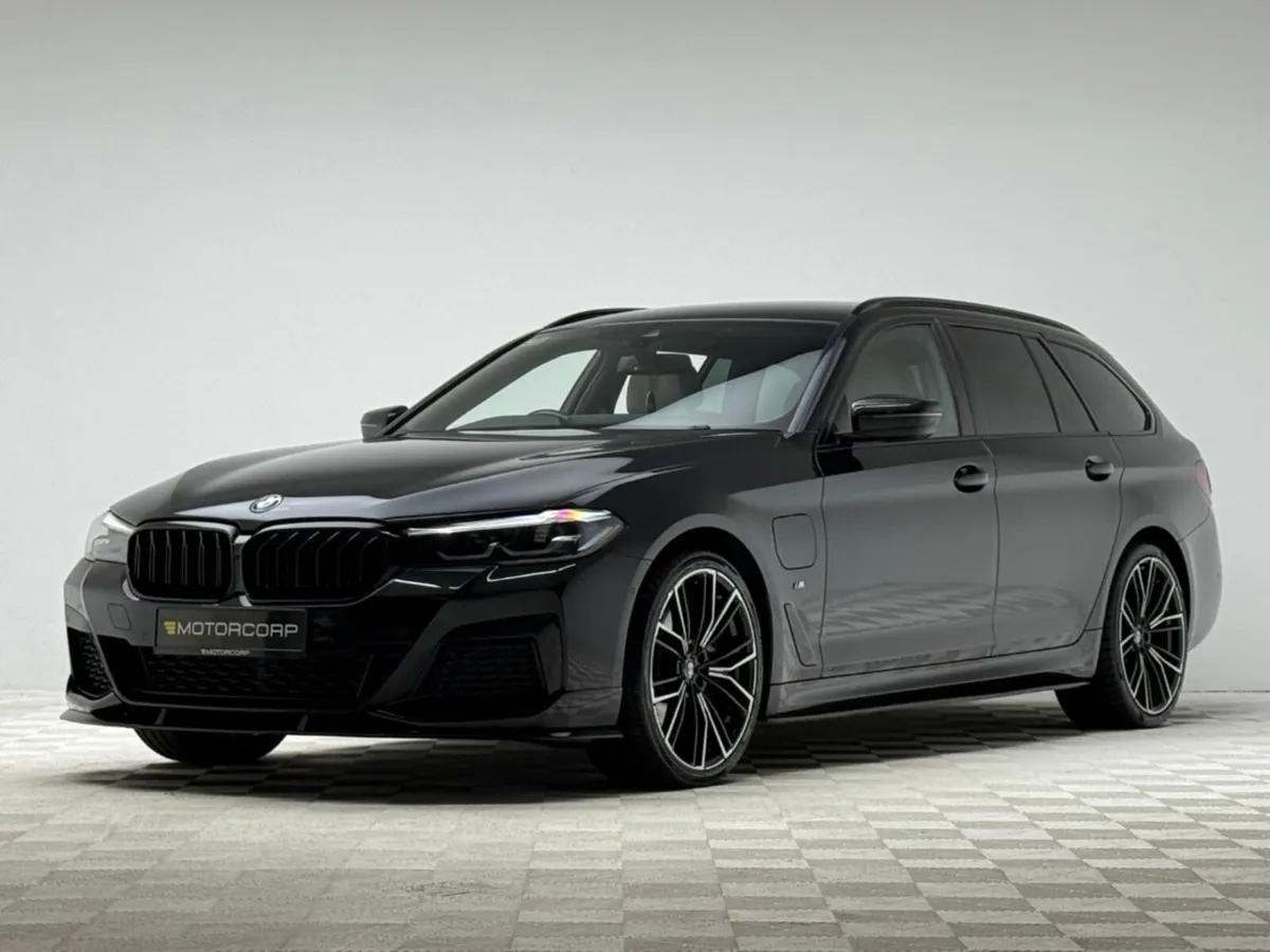 BMW 5-Series 530E M SPORT - Image 3