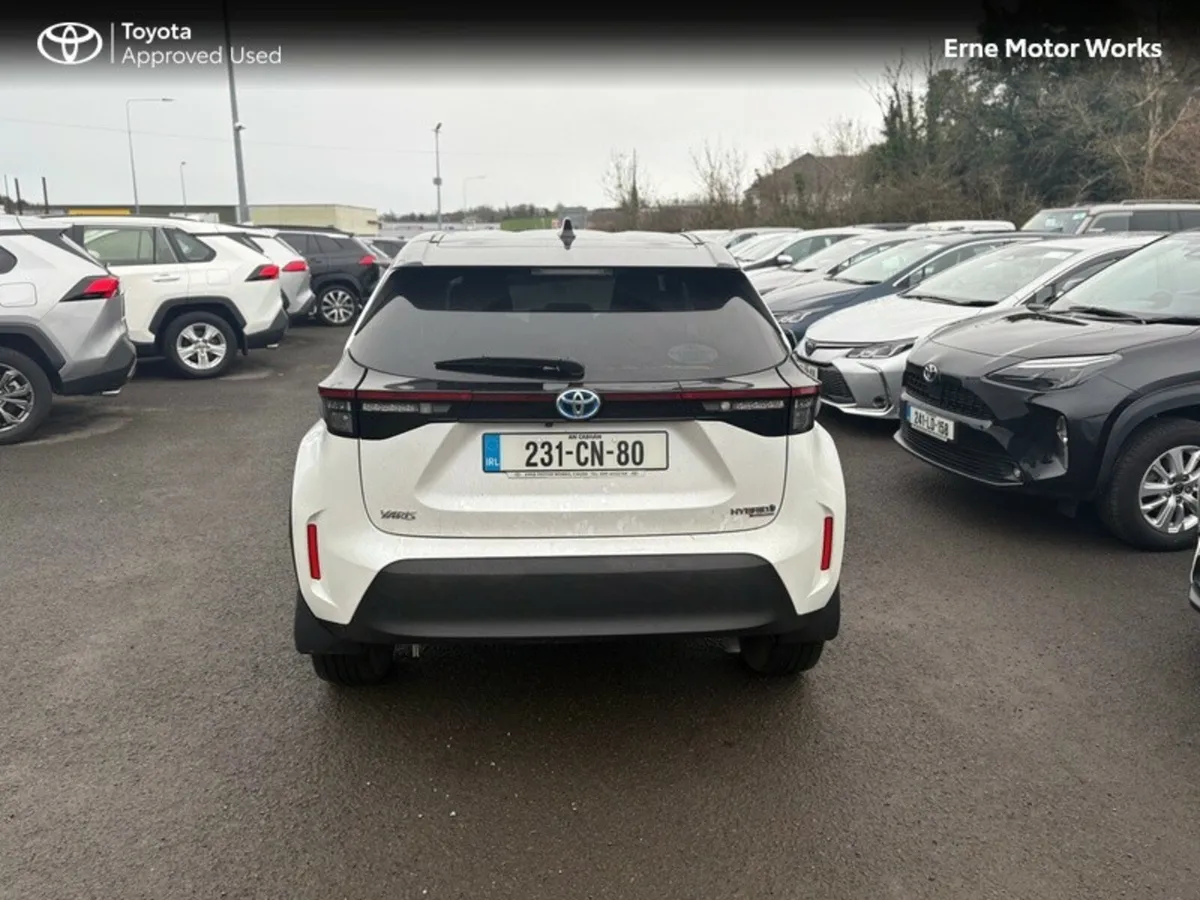 Toyota Yaris Cross YARIS CROSS LUNA SPORT - Image 4