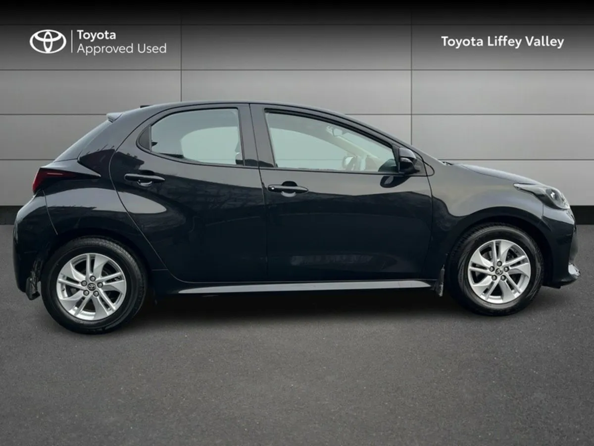 Toyota Yaris 1.0 LUNA 4DR - Image 3