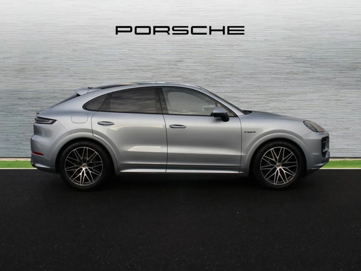 Porsche Cayenne E-Hybrid - Image 4
