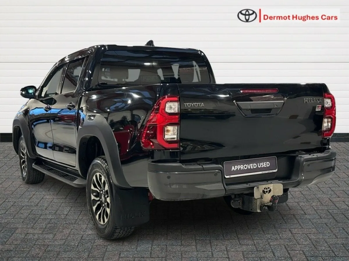 Toyota Hilux 2.8 GR SPORT 4DR AUTO - Image 2