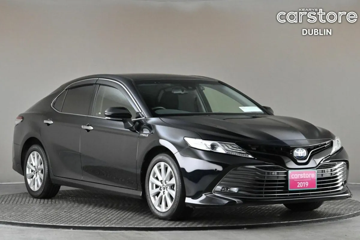 Toyota Camry 2.5 HYBRID **REVERSE CAM**PARK SENSOR - Image 1