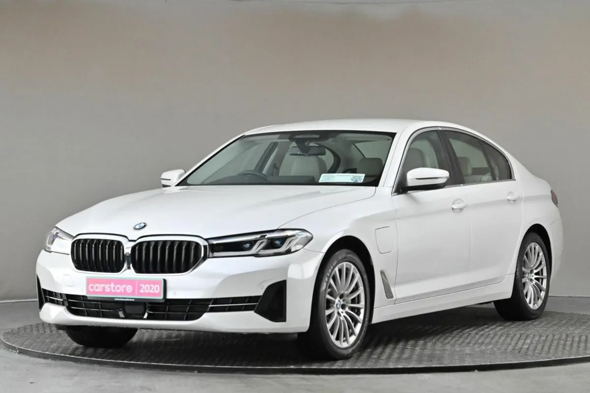 BMW 5-Series 530E SE PLUG-IN HYBRID **BEIGE LEATHE - Image 3