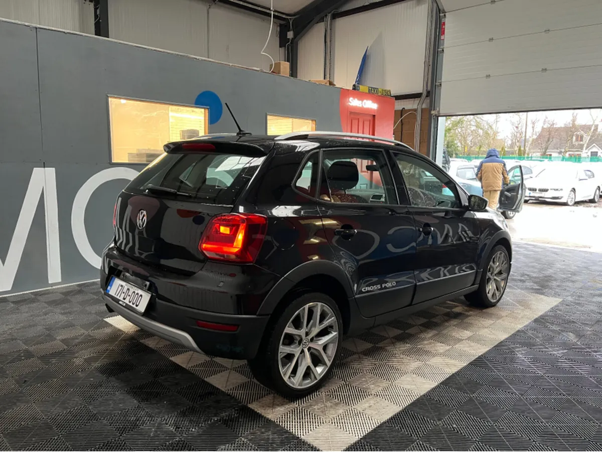 Volkswagen Polo €13950! 2017 VOLKSWAGEN POLO CROSS - Image 2