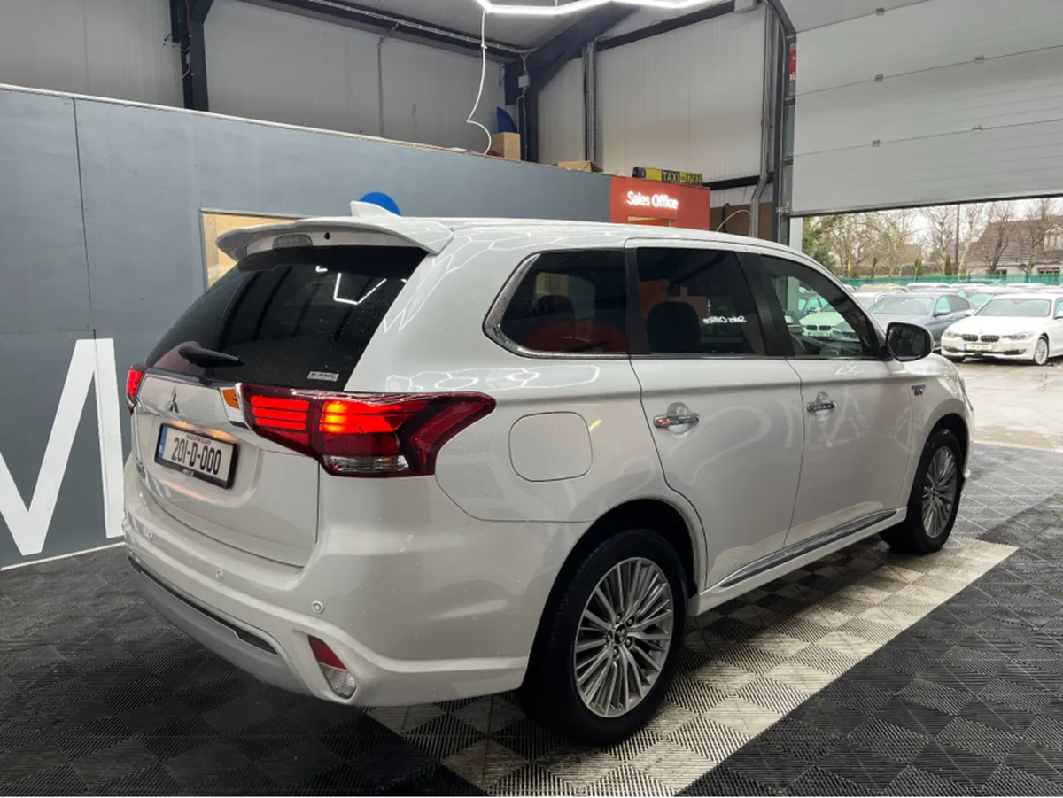 Mitsubishi Outlander €23950! 2020 MITSUBISHI OUTLA - Image 2