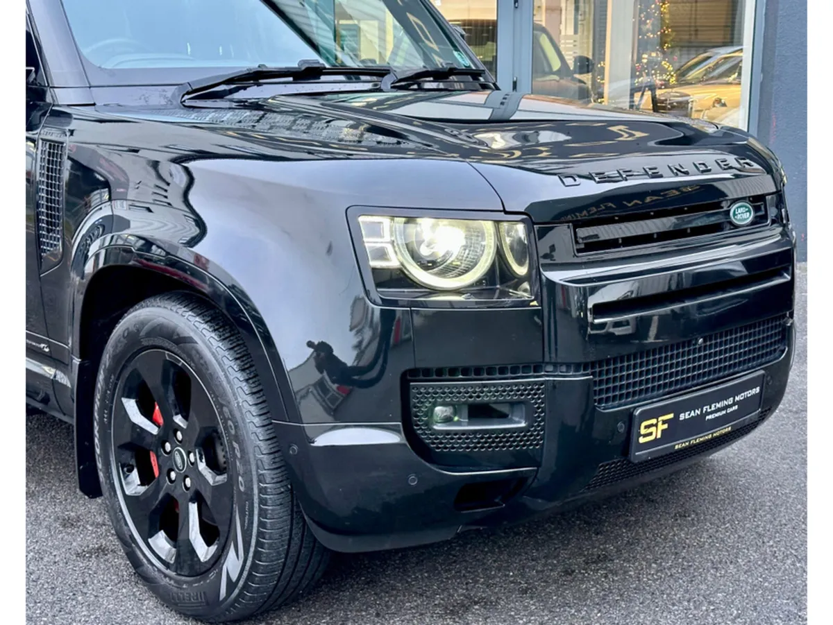 Land Rover Defender ++HIGH SPEC++ 110 2.0 P400E X - Image 4