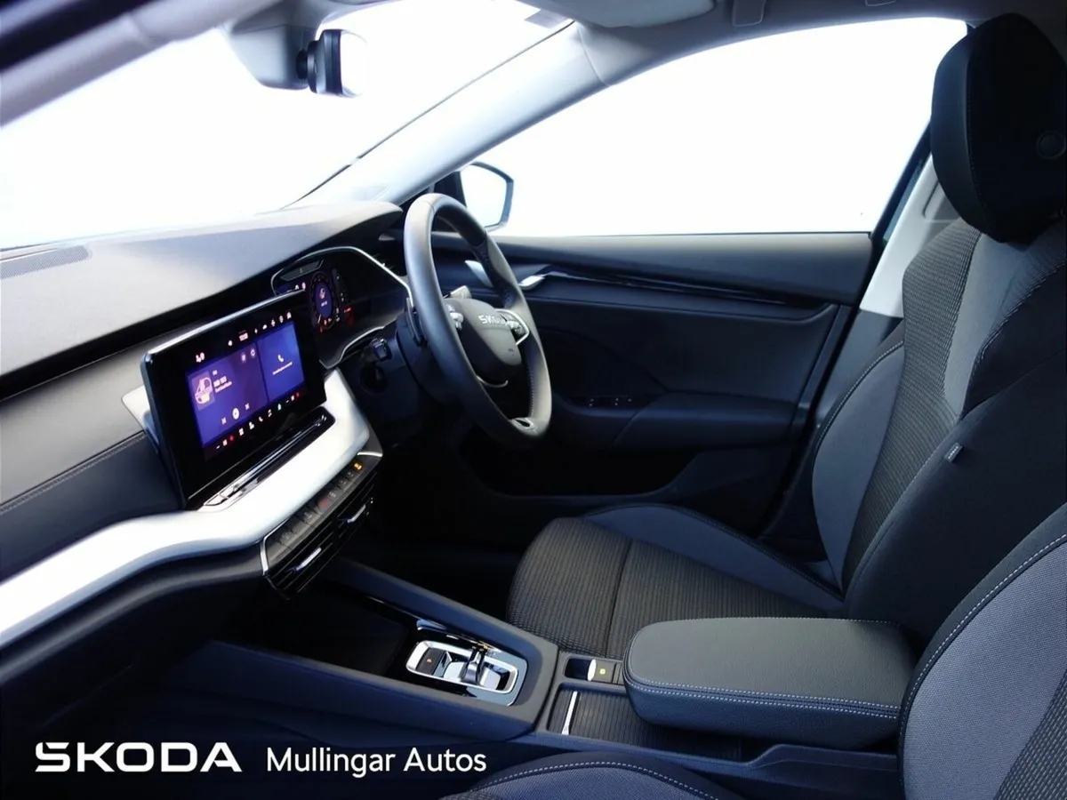 Skoda Octavia Combi Selection 2.0TDI 150HP DSG - Image 4