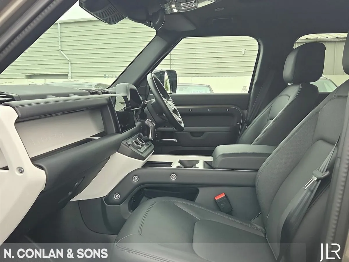 Land Rover Defender *SALE AGREED* - Image 3